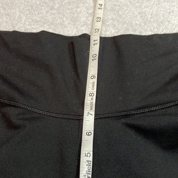 Aerie black leggings with mesh inserts - Picture 7 of 8